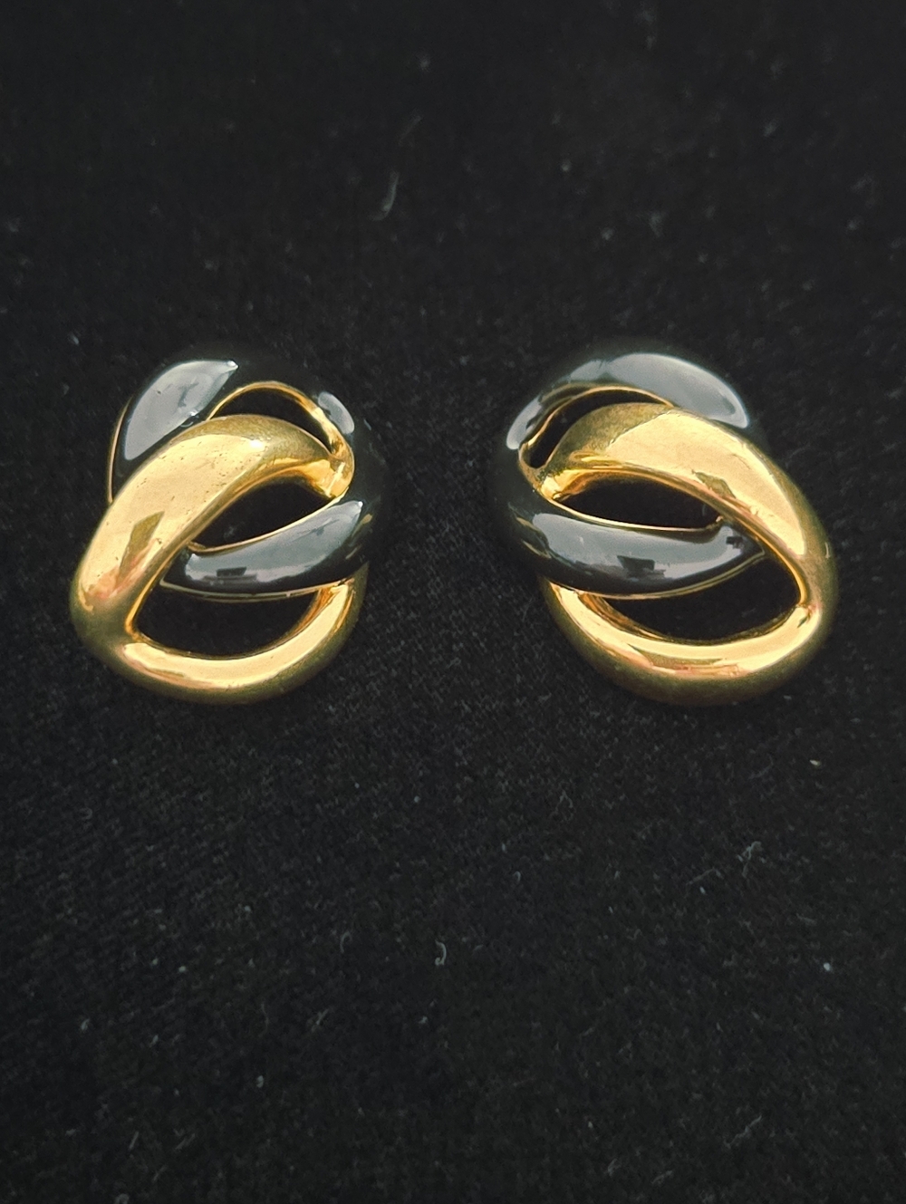 Vintage Napier Gold Tone And Black Enamel Knot Earrings Pierced